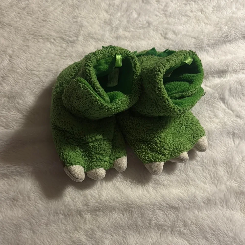 Green and White Plush Slippers M 7/8
